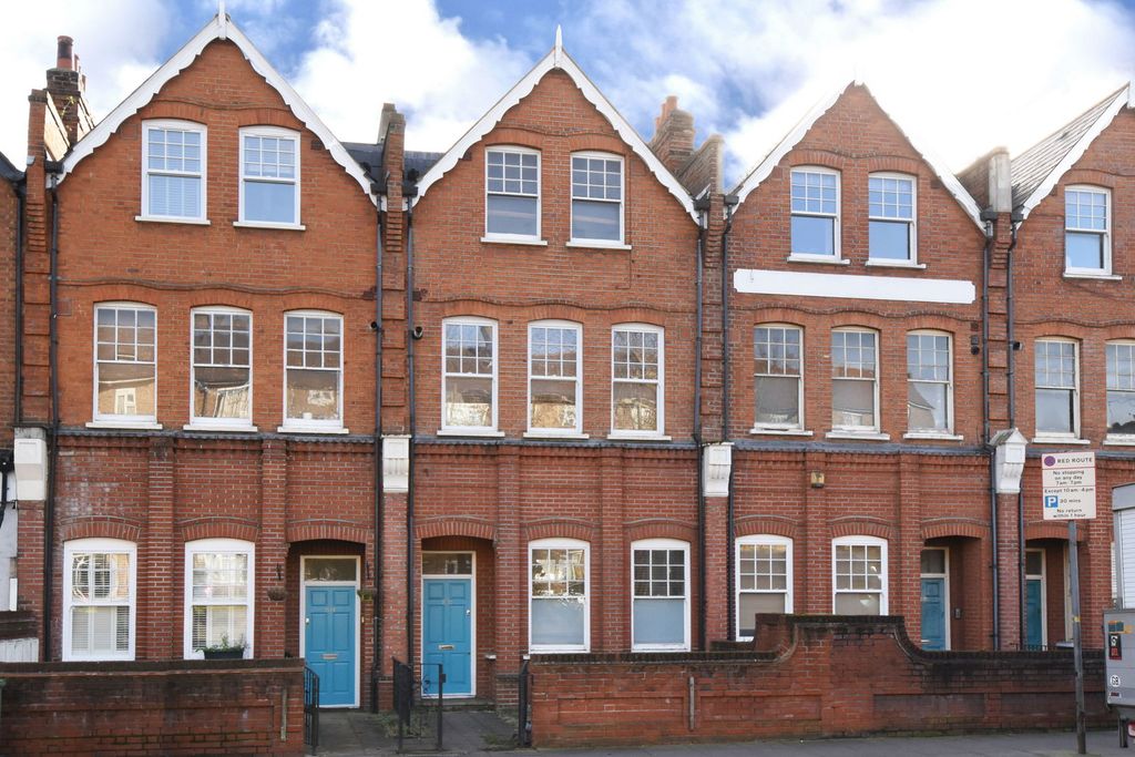 Property photo 1 of 8