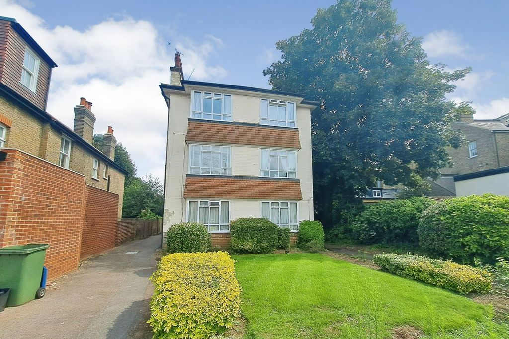 Property photo 2 of 19 2 Walton Court &amp; Garage, Sheen Park, Richmond, Tw9 1Ul