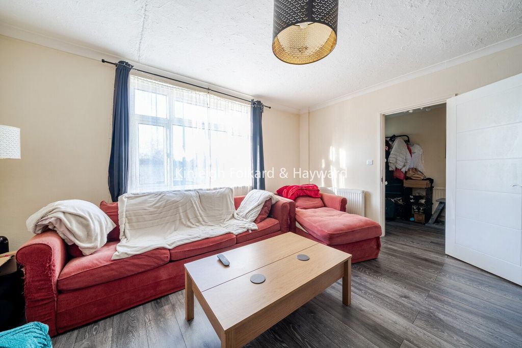 Property photo 2 of 9 Picture No. 22