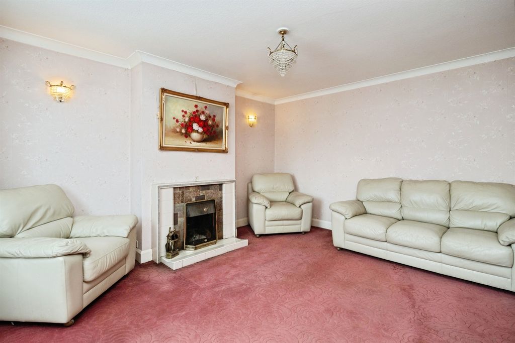 Property photo 2 of 29