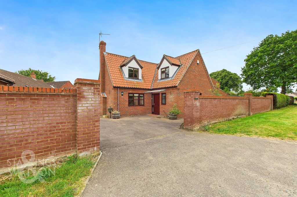 Property photo 2 of 25