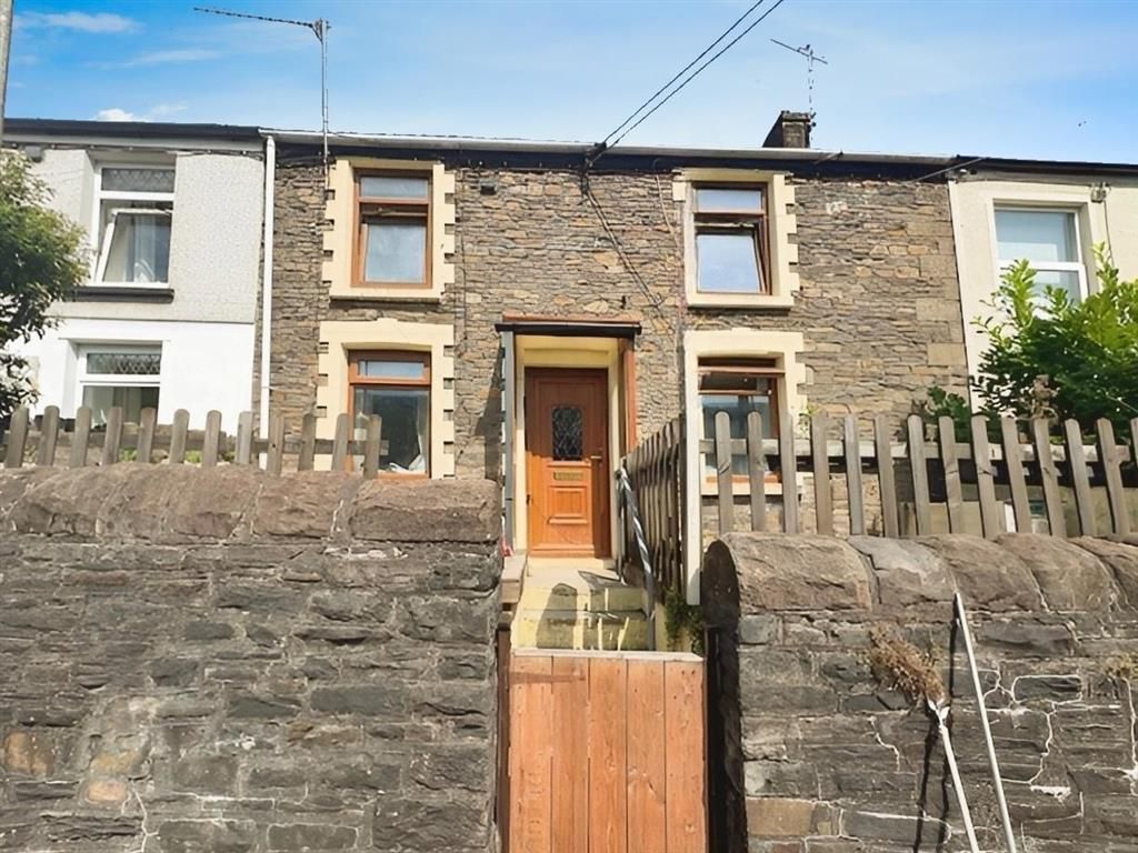 Property photo 1 of 8 Front