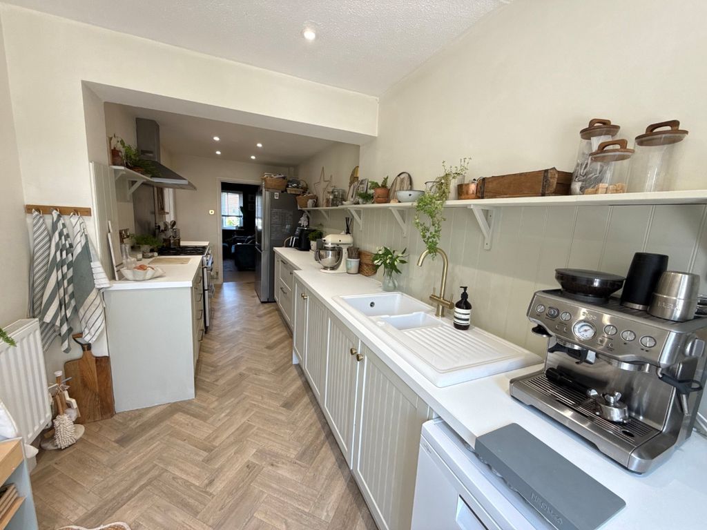 Property photo 3 of 16 4437345