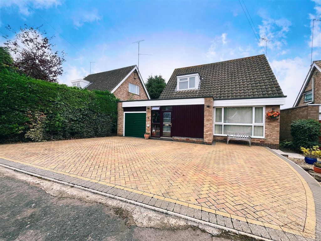 Additional image 20 of 4 bed property for saleBrooklands Close, Daventry NN11