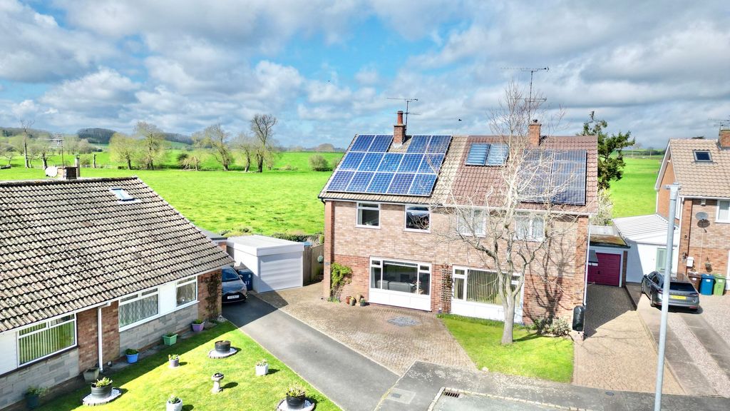 Property photo 1 of 25