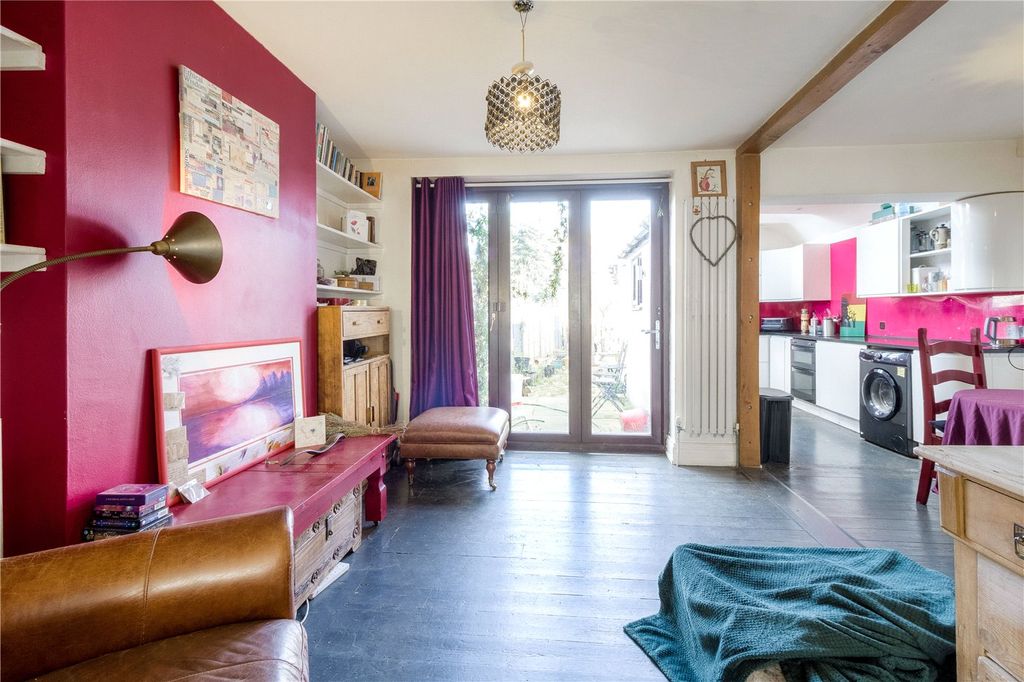 Property photo 2 of 15 Picture No. 04