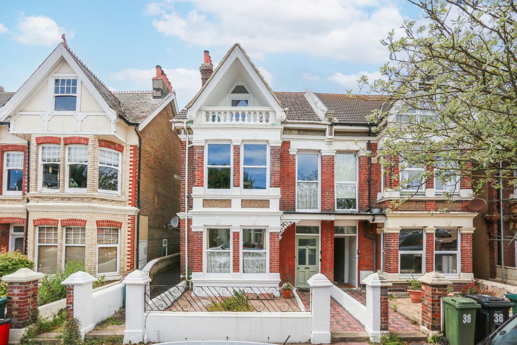 Property photo 1 of 14 296A12312