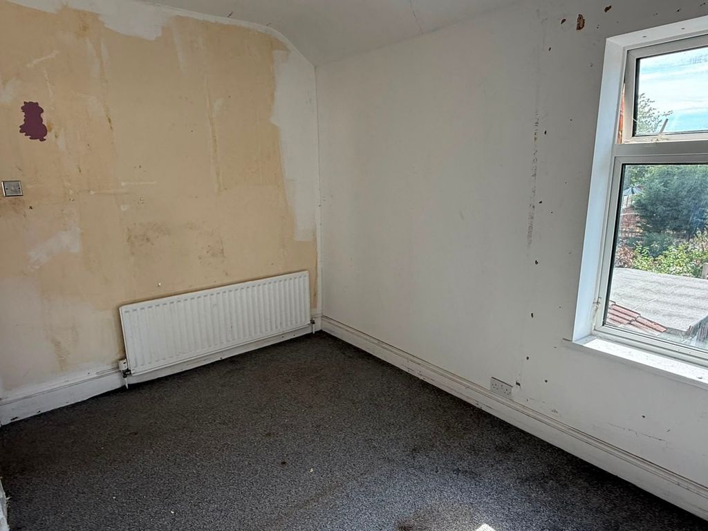 Property photo 3 of 31