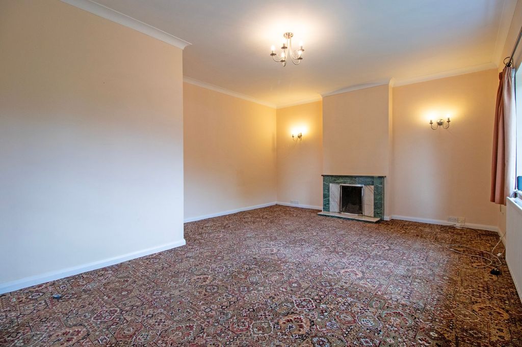 Property photo 3 of 43