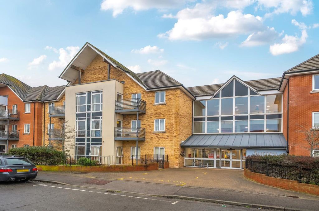 Property photo 1 of 17 1402690-15-696E1Def9329c.Jpg