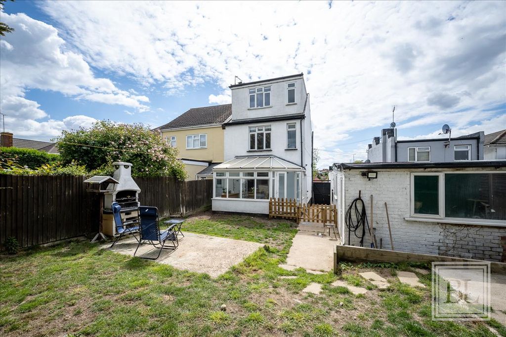 Property photo 1 of 21