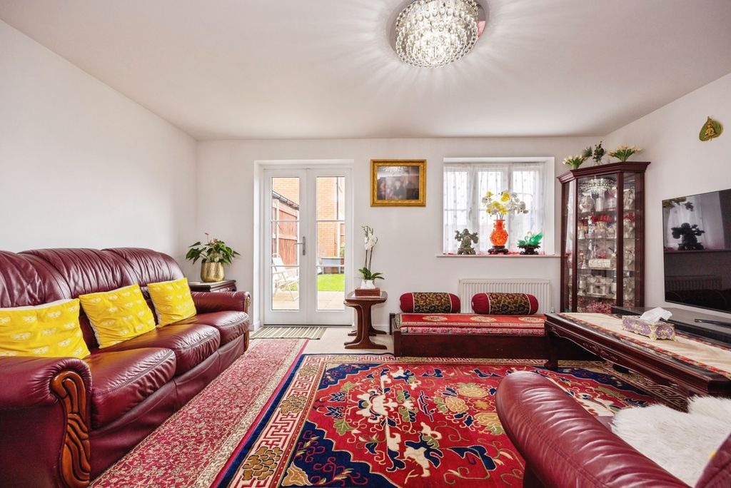 Property photo 3 of 32 Pbox-Img.Jpg