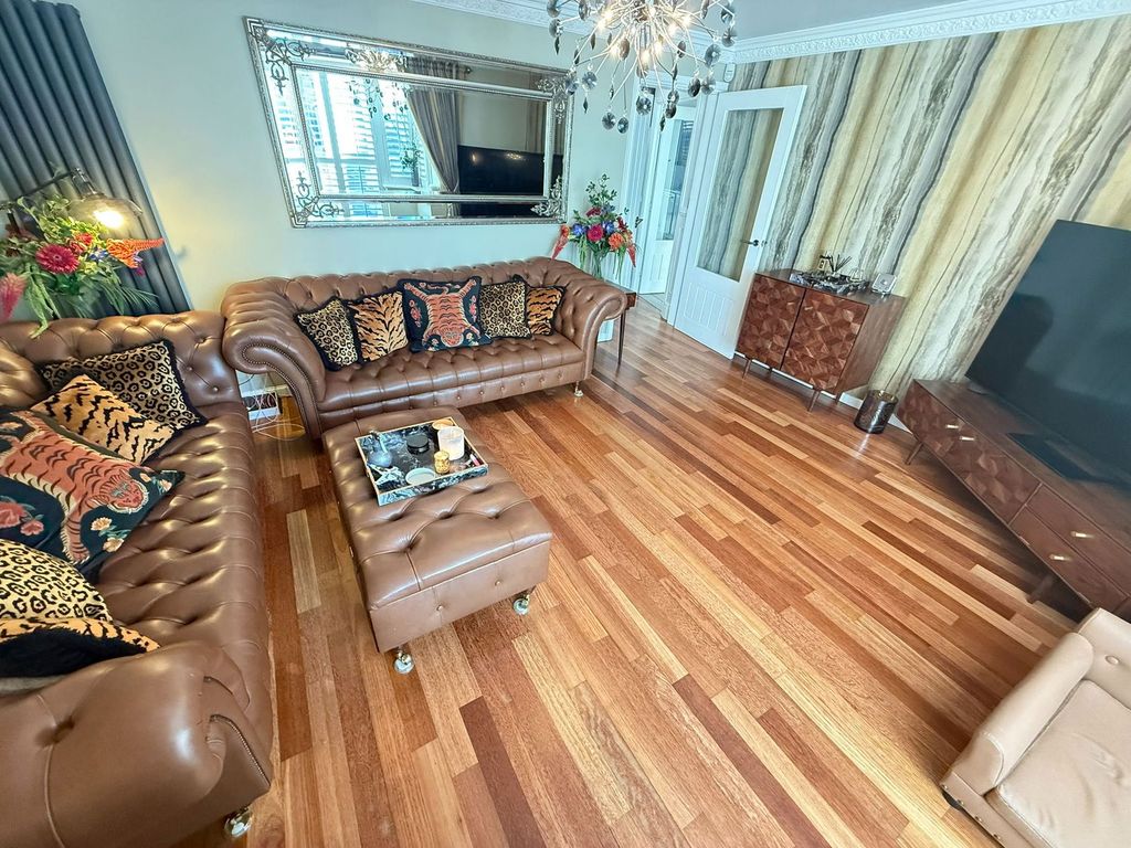 Property photo 3 of 35