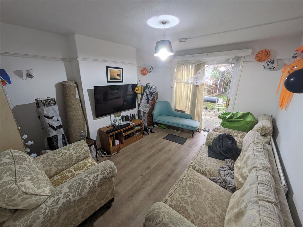 Property photo 2 of 9 Living Room