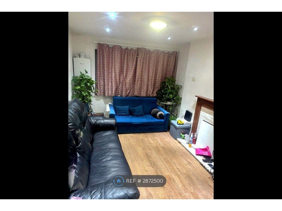 Property photo 3 of 5