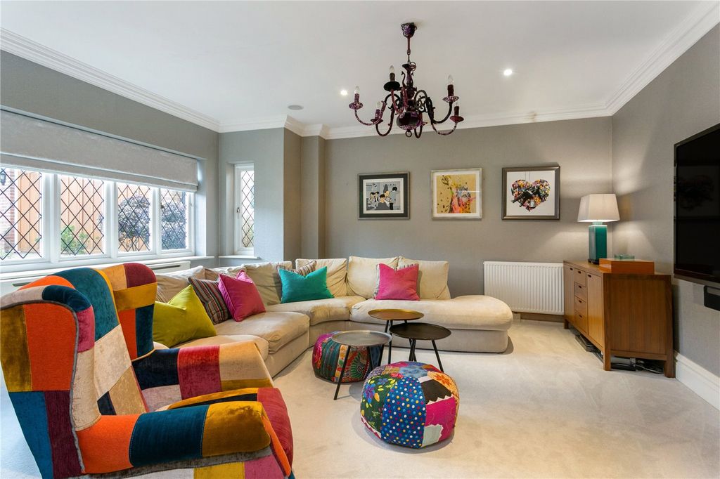 Property photo 3 of 17 Family Room