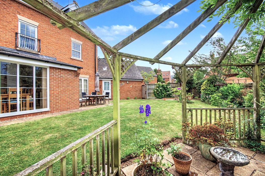 Property photo 2 of 23