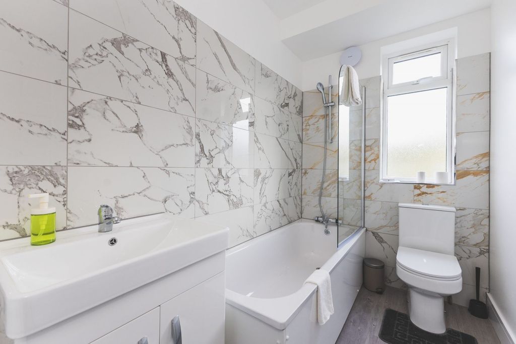 Property photo 3 of 3 Gallery