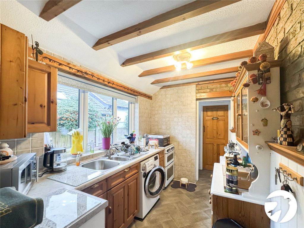 Property photo 3 of 15 Picture No. 14