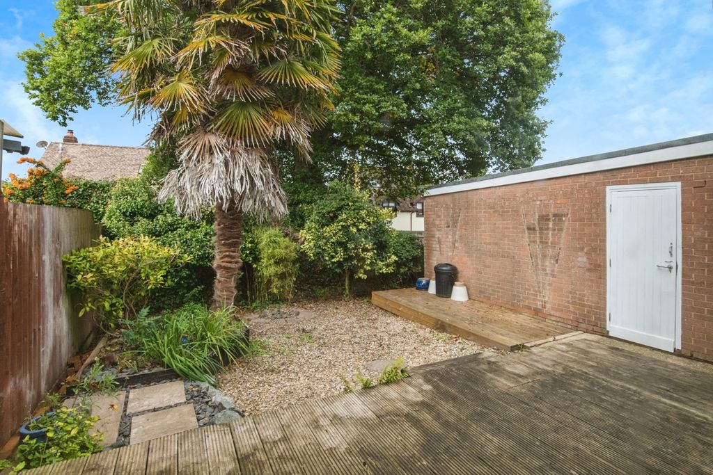 Property photo 2 of 16 Photo