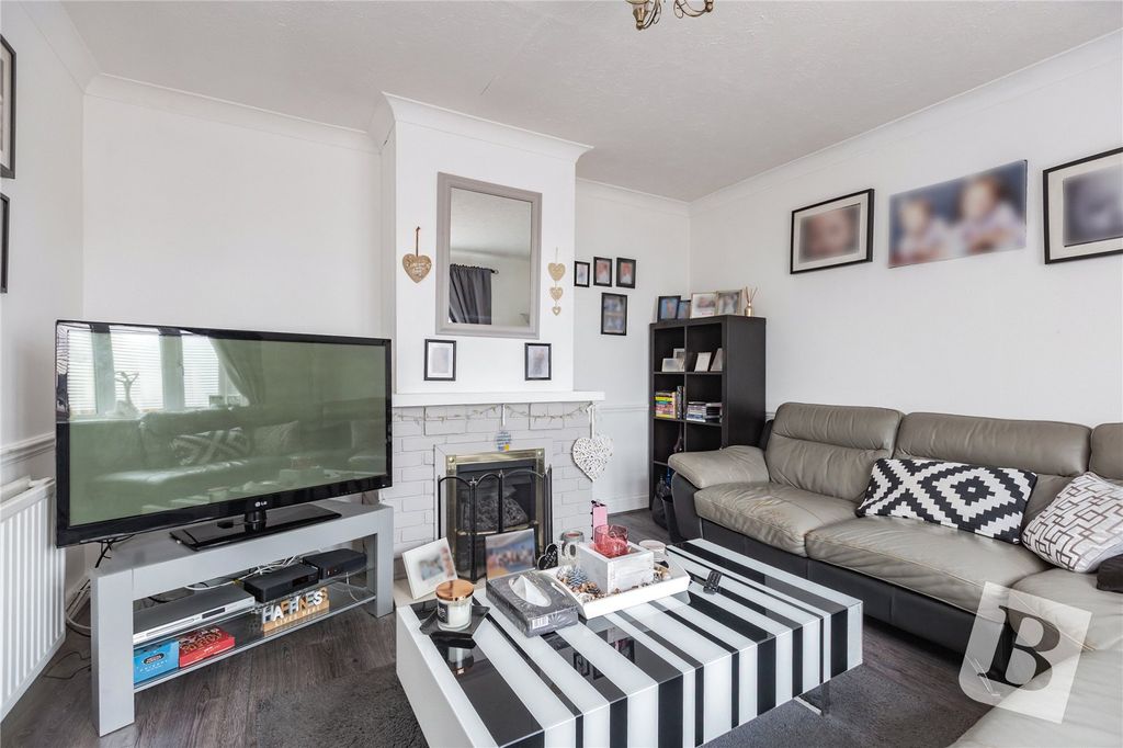 Property photo 3 of 17 Picture No. 16