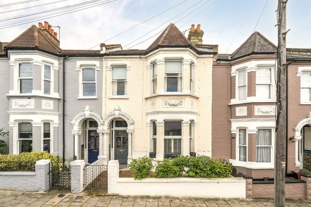 Property photo 1 of 6