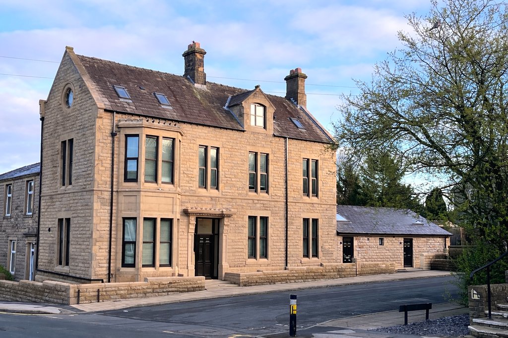 Property photo 1 of 4