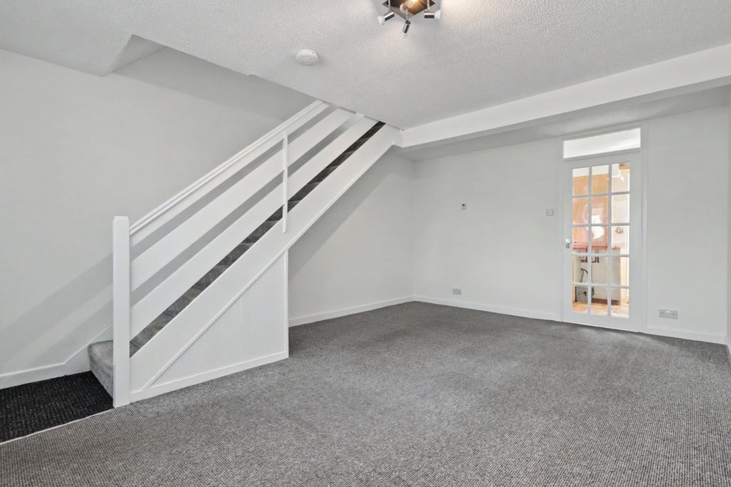 Property photo 3 of 12 Sitting Dining Room