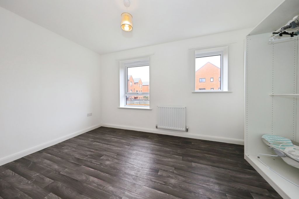 Property photo 2 of 17 Photo