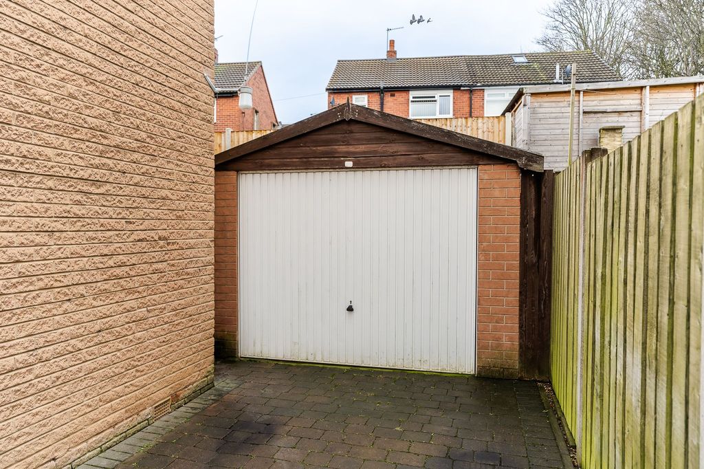 Additional image 15 of 3 bed detached house for saleBriar Close, Heckmondwike WF16