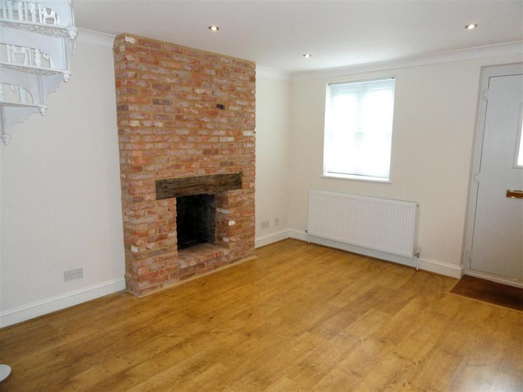 Property photo 2 of 7 Lounge