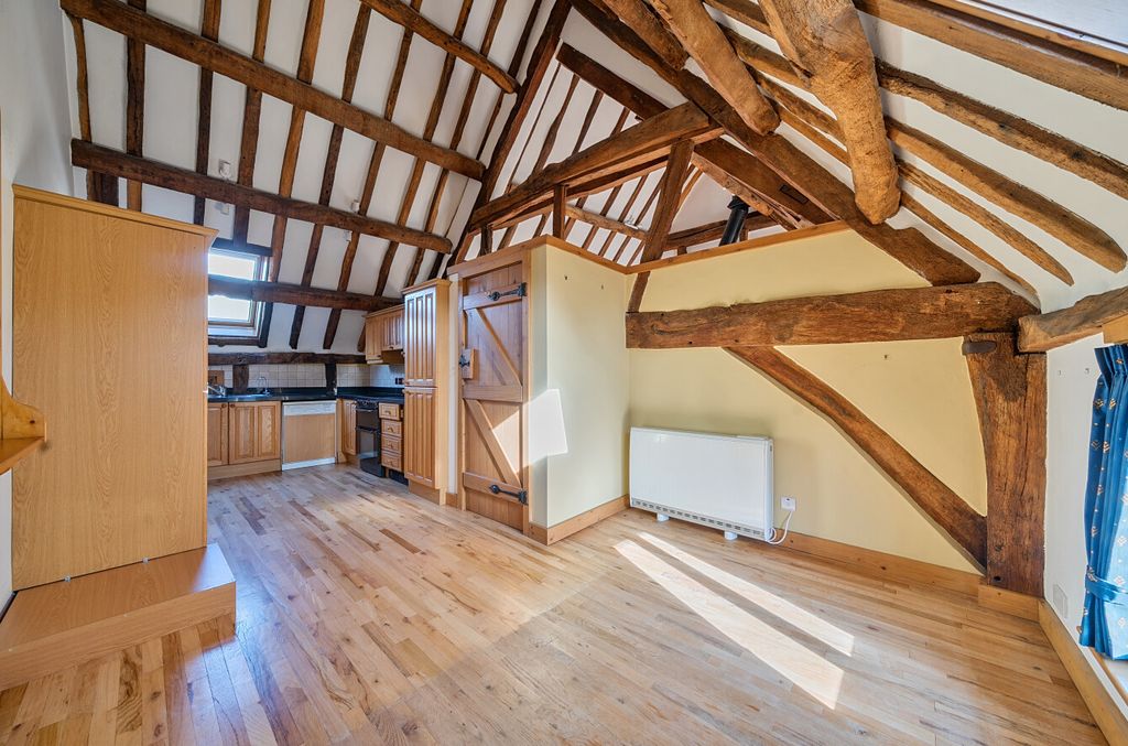 Property photo 2 of 18 1371366-14-68F8Bc...