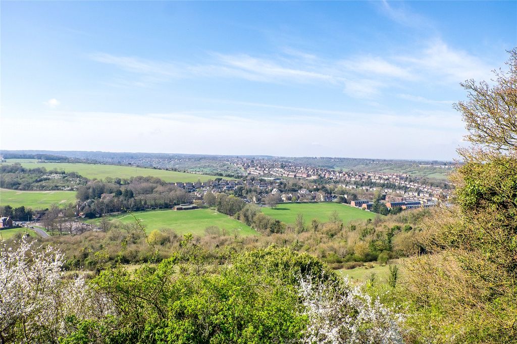 Property photo 2 of 35 Picture No. 41