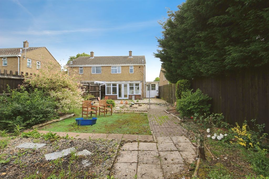 Property photo 1 of 16