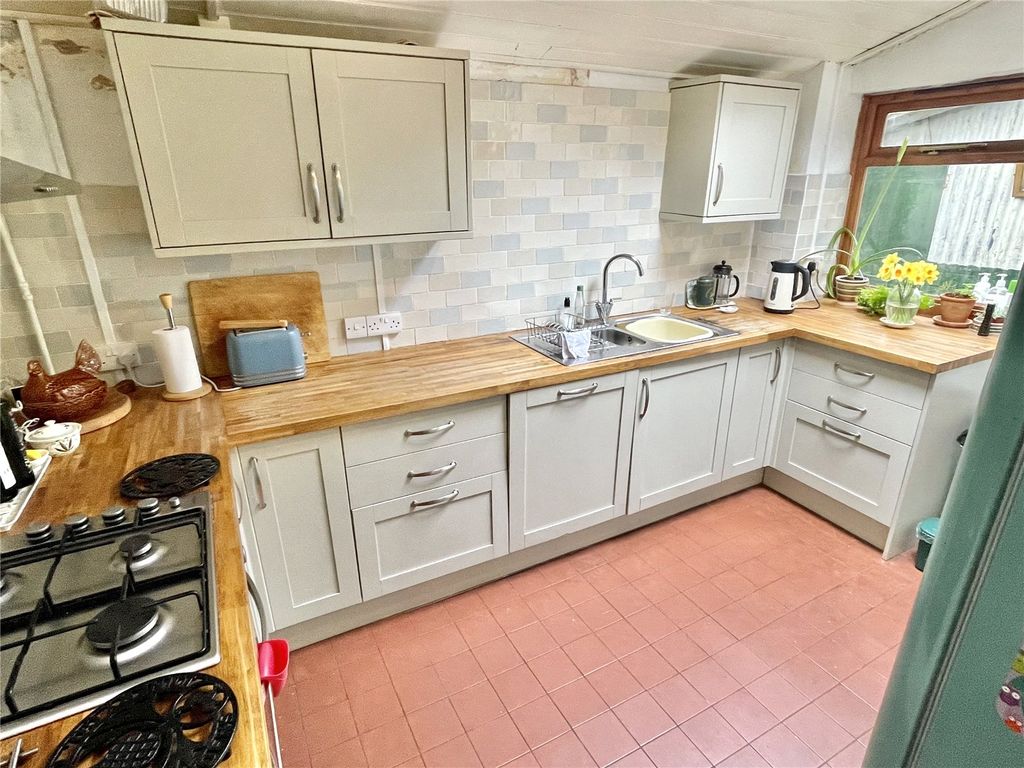 Property photo 3 of 16 Picture No. 05