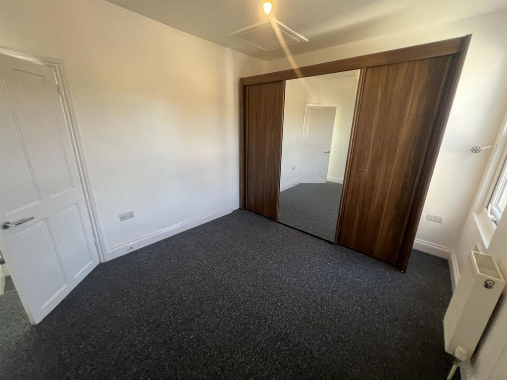 Property photo 3 of 9 Gallery