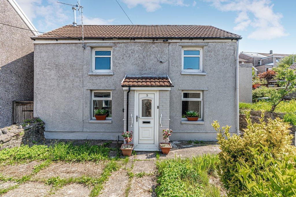 Property photo 1 of 35