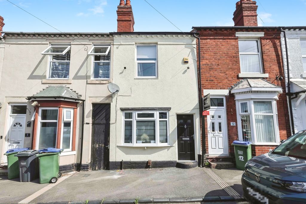 Property photo 1 of 17