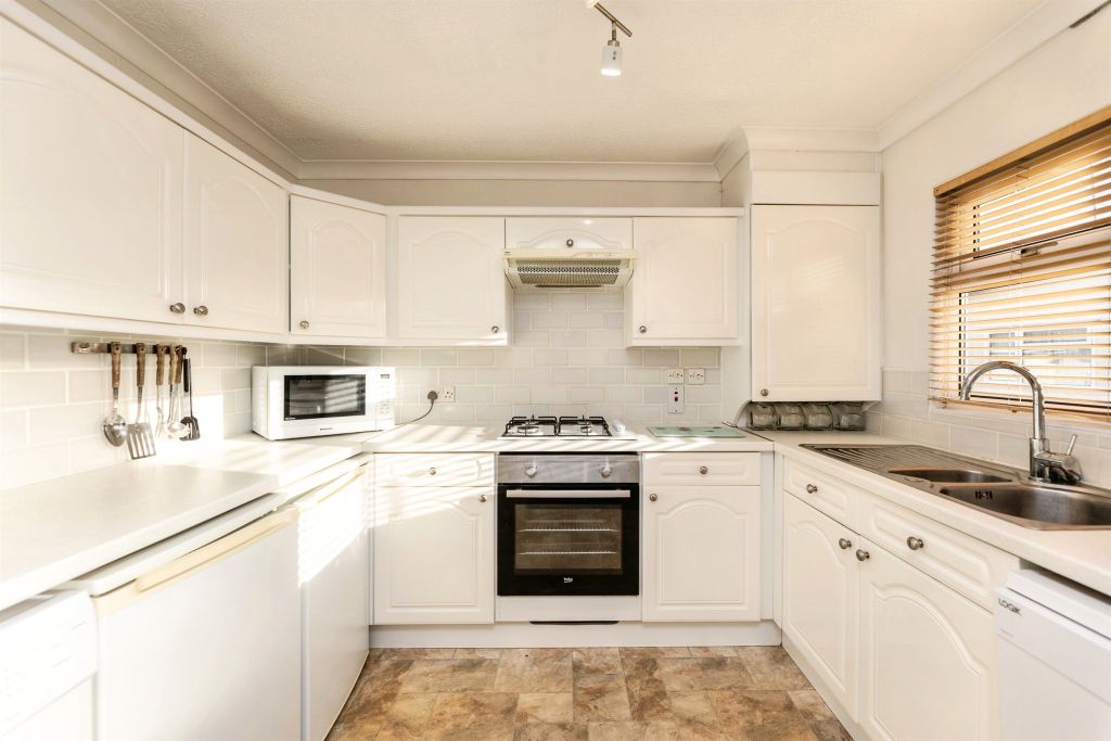 Property photo 2 of 22