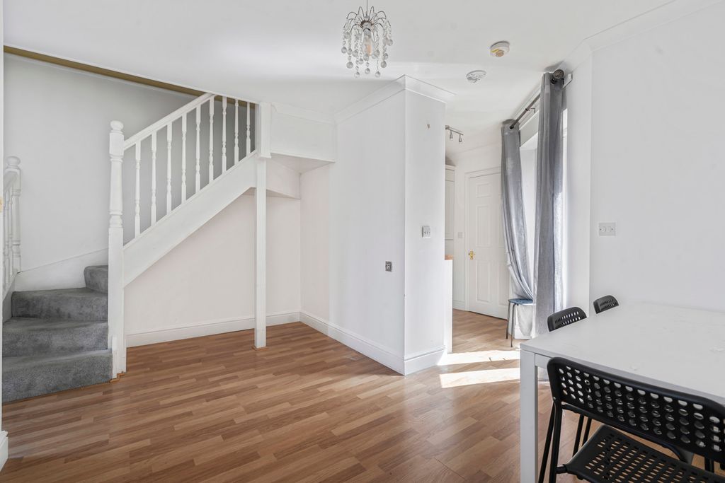 Property photo 2 of 14 Reception Room