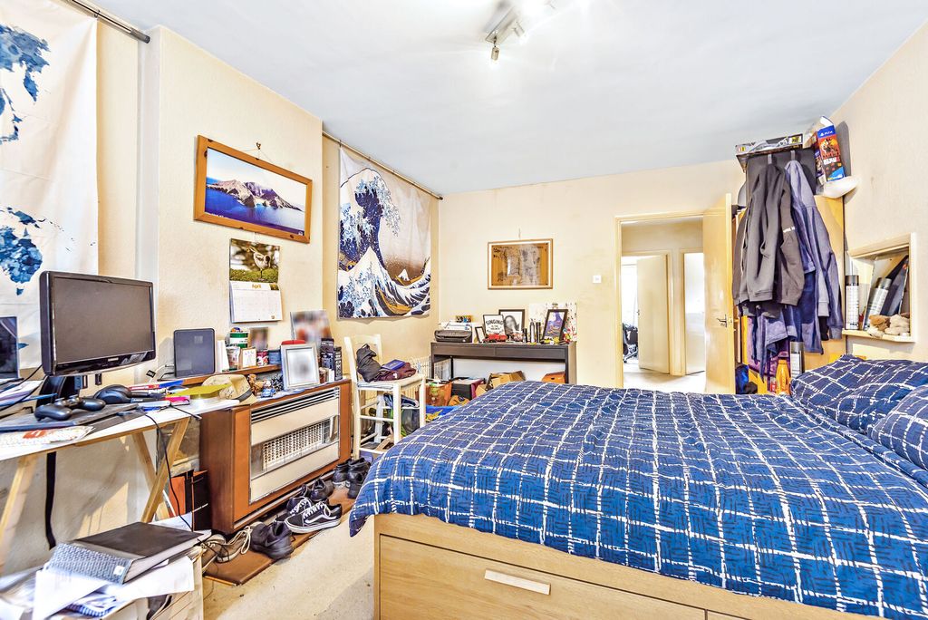 Property photo 3 of 11 711490 (3)