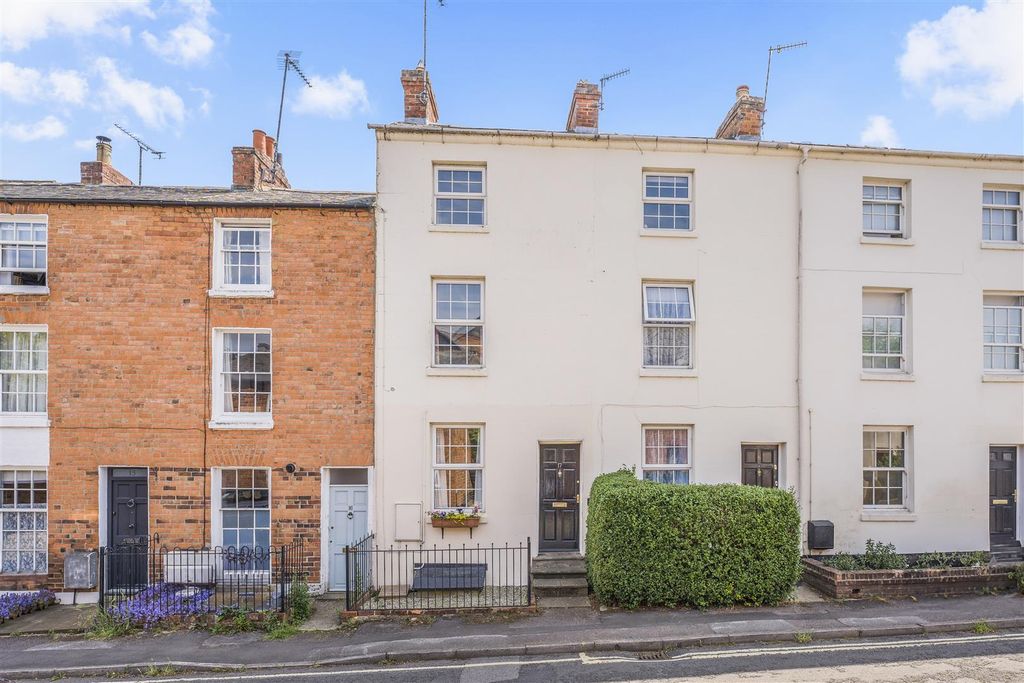 Property photo 1 of 11 17 Crouch Street, Banbury-1.Jpg