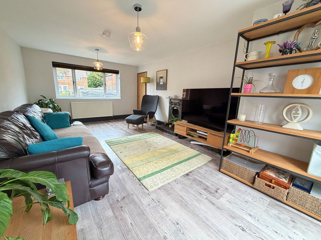 Property photo 2 of 30