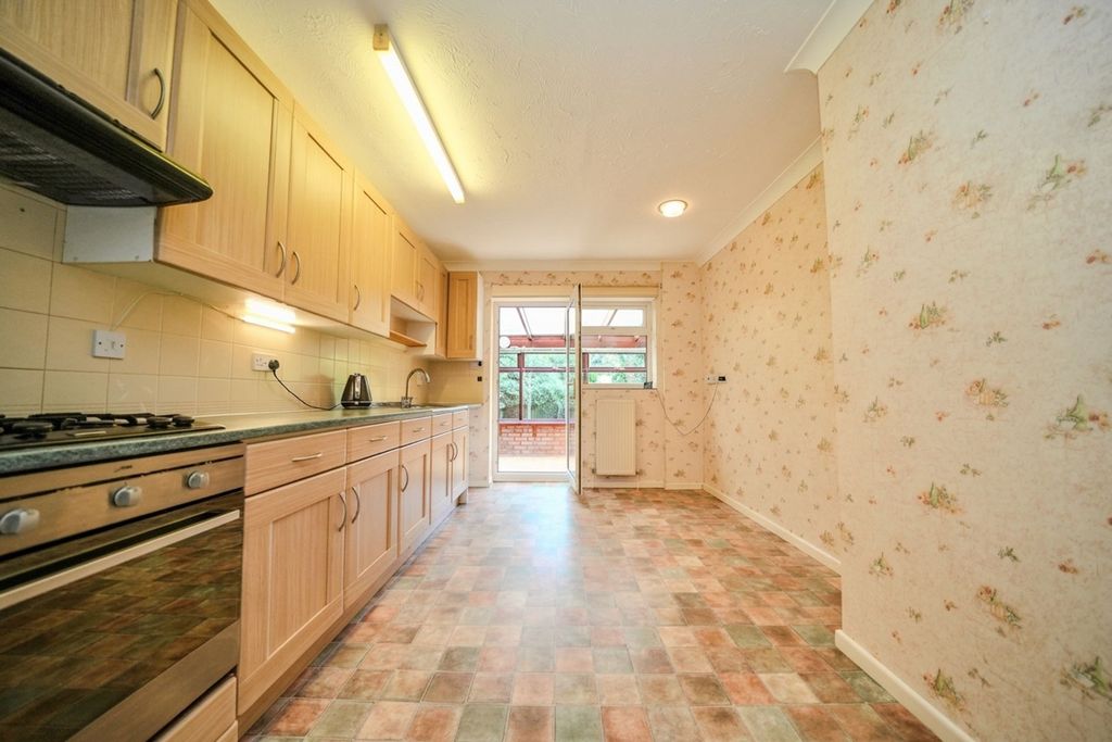 Property photo 2 of 25