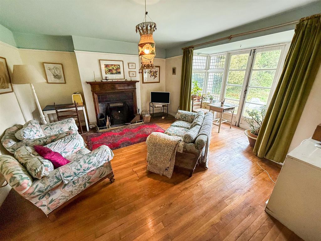 Property photo 3 of 29 Drawing Room
