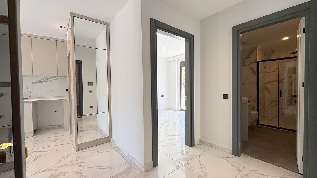 Property photo 3 of 22 Sophisticated Apartment For Sale In Alanya Â€“ Apartment  Entrance