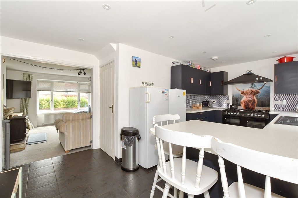 Property photo 3 of 12 Kitchen