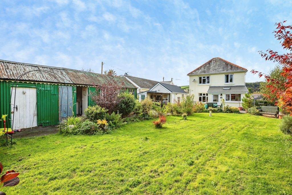 Property photo 3 of 44 Pbox-Img.Jpg