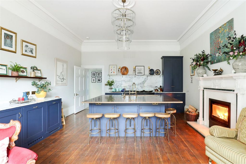 Property photo 3 of 54 Ph74_5663338.Jpg