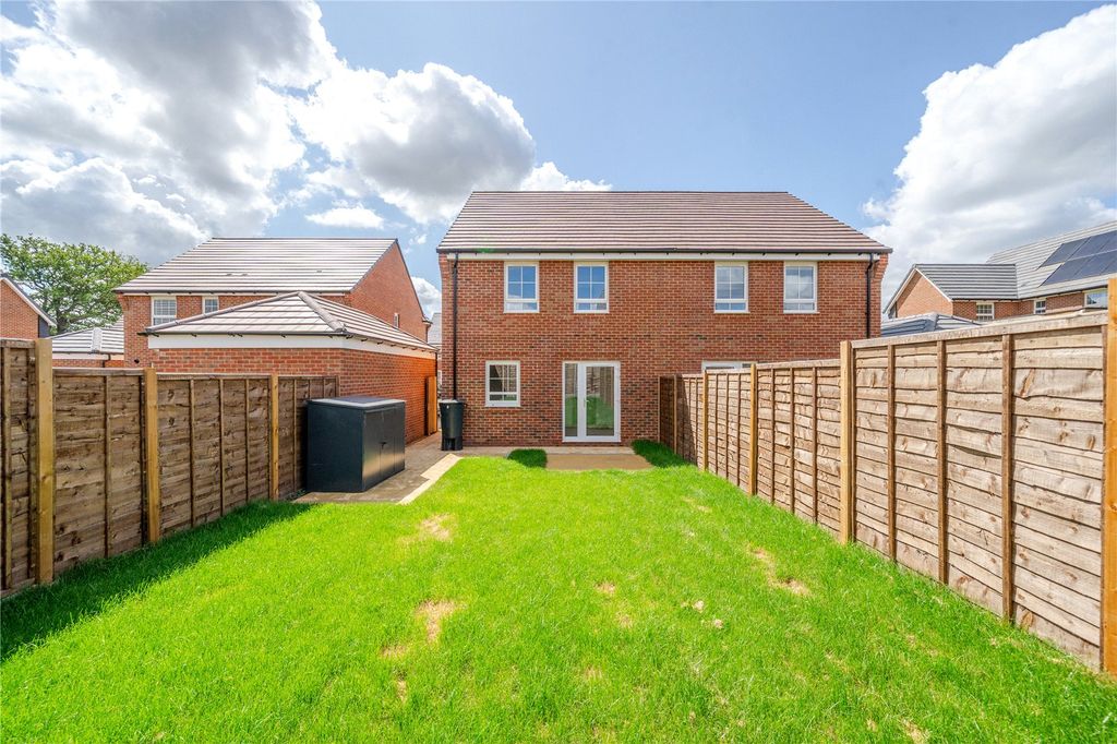 Property photo 3 of 8 Picture No. 02